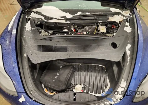 2022 Tesla Model 3 z USA, uszkodzony, nr VIN 5YJ3E1EAXNF361881